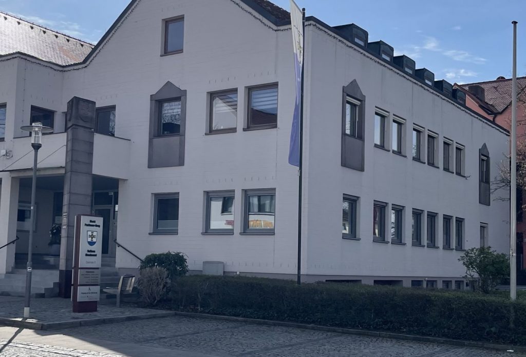 Rathaus Postbauer-Heng